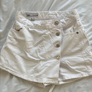 Zara Off-White Skort
